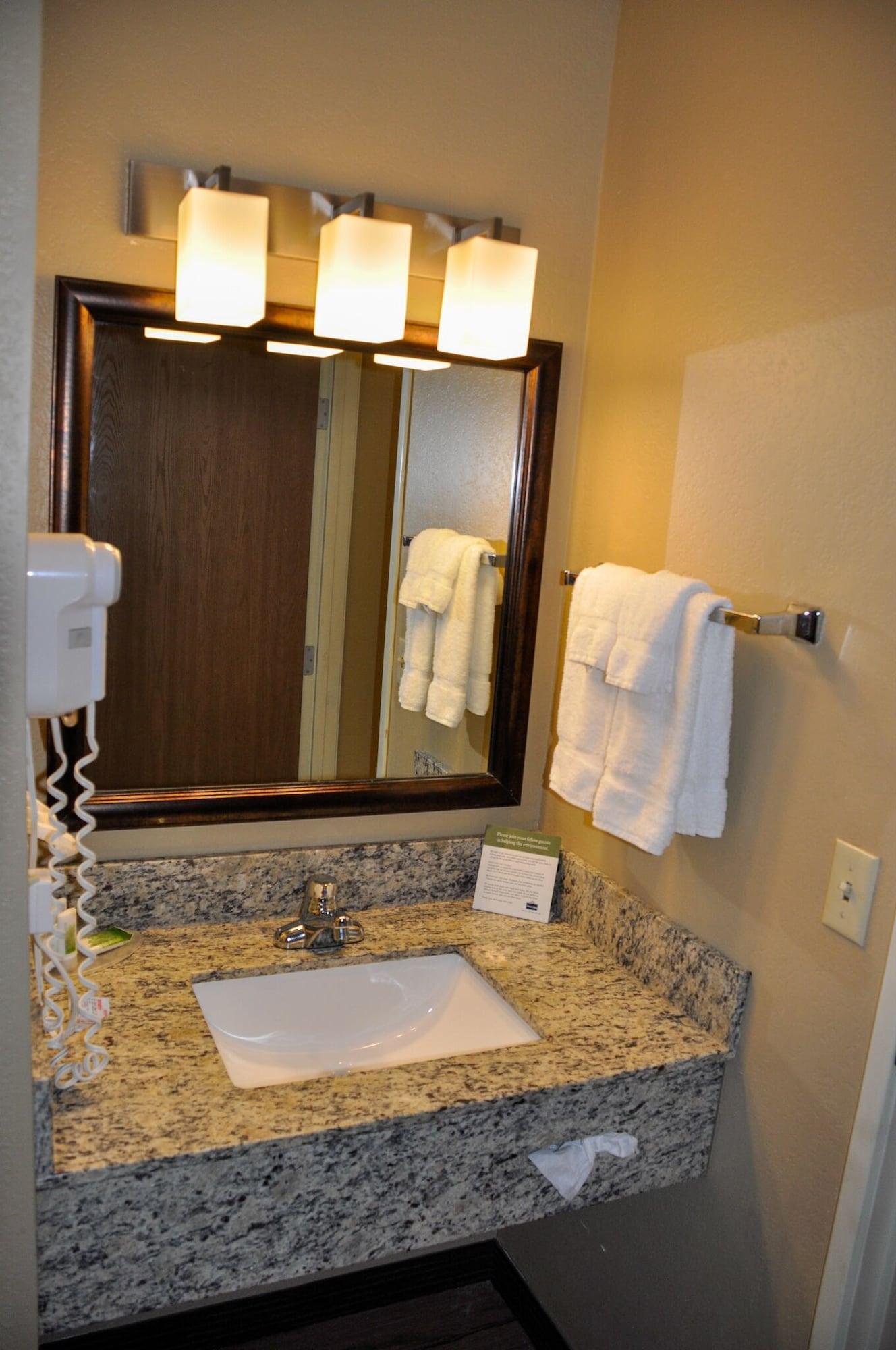Americinn By Wyndham קליר לייק מראה חיצוני תמונה