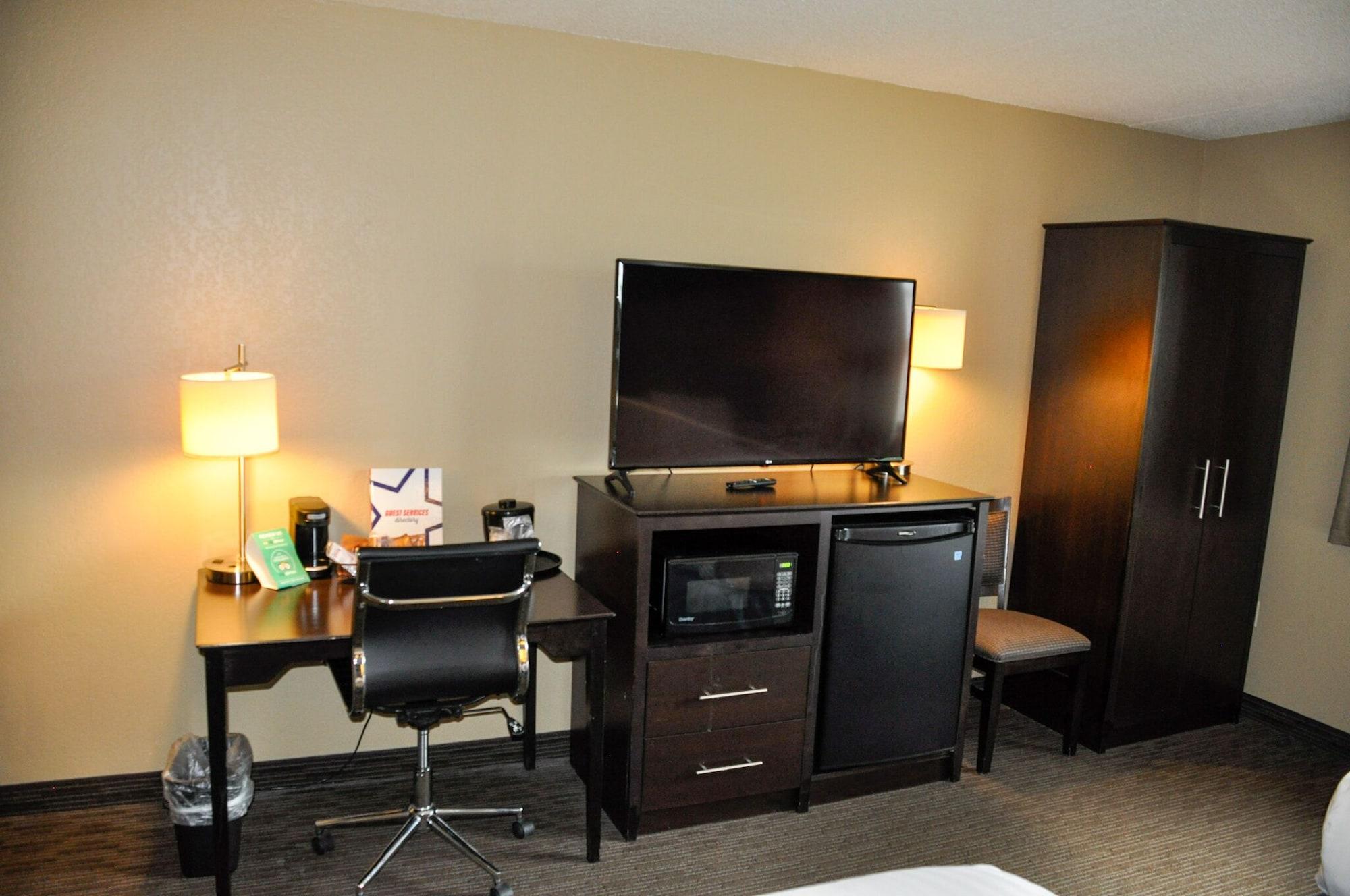 Americinn By Wyndham קליר לייק מראה חיצוני תמונה